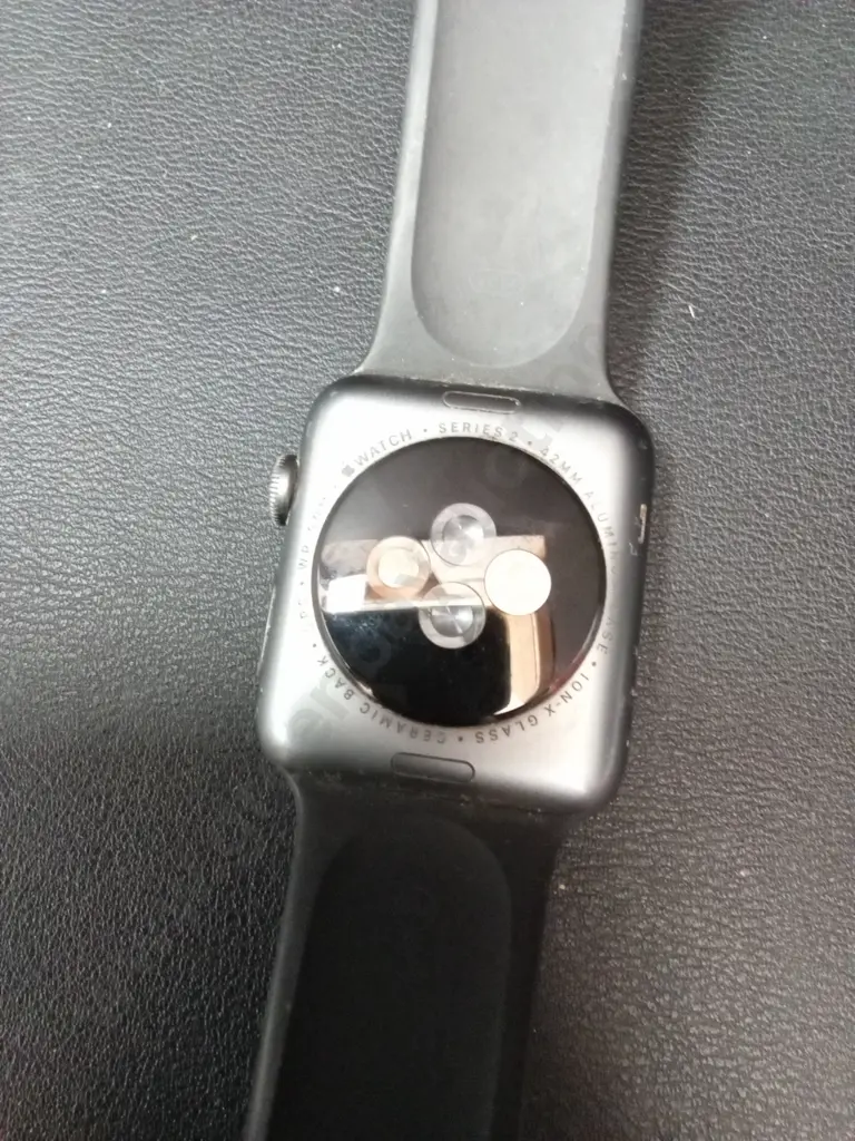 COLLECTION OF ELECTRONICS, WATCHES AND OTHER Image 1++