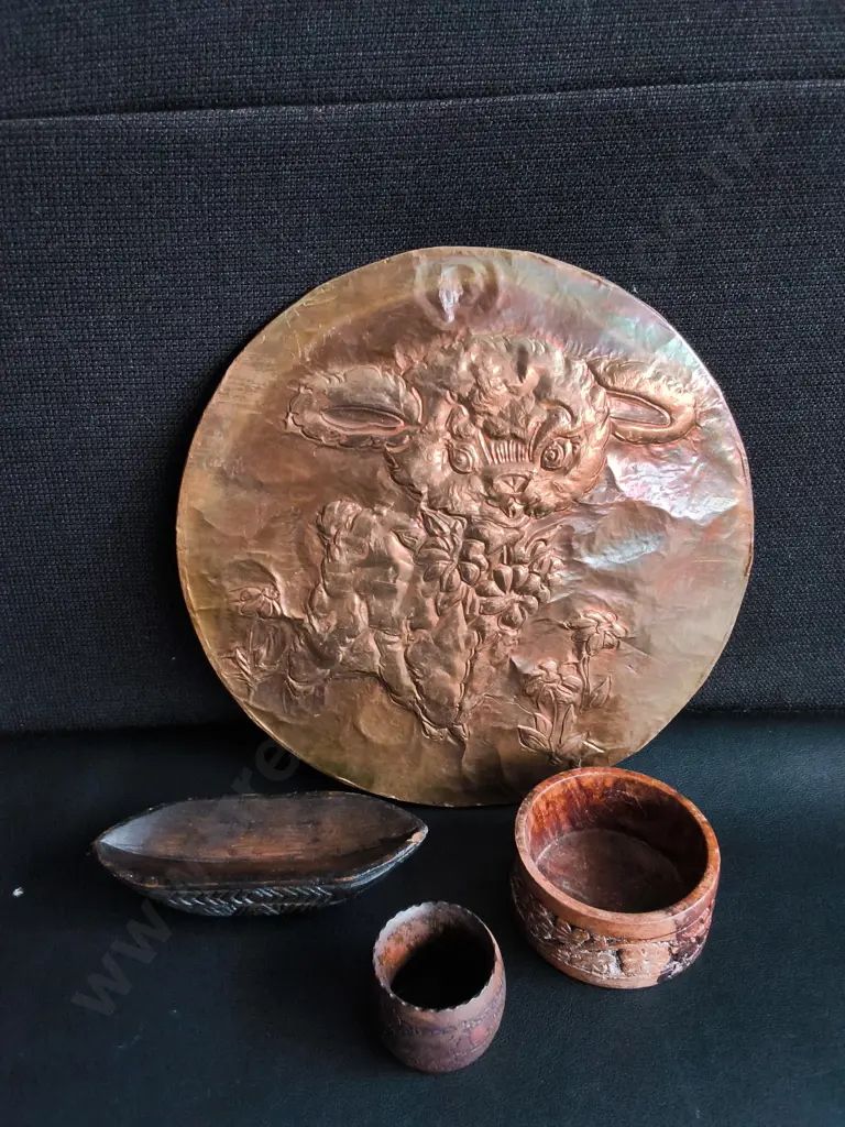 4 PIECES CARVED PLAQUE AND WOODEN ITEMS, TALLEST H 26 CM Image 1++