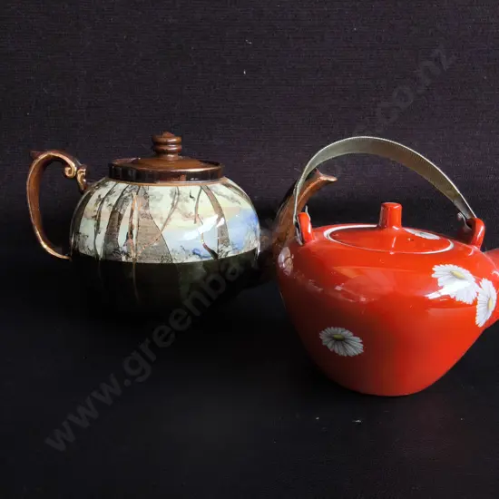 PAIR OF VINTAGE TEAPOTS, NORITAKE RED DAISY, AND ART DECO LUSTREWARE LANDSCAPE, TALLEST H 15 CM