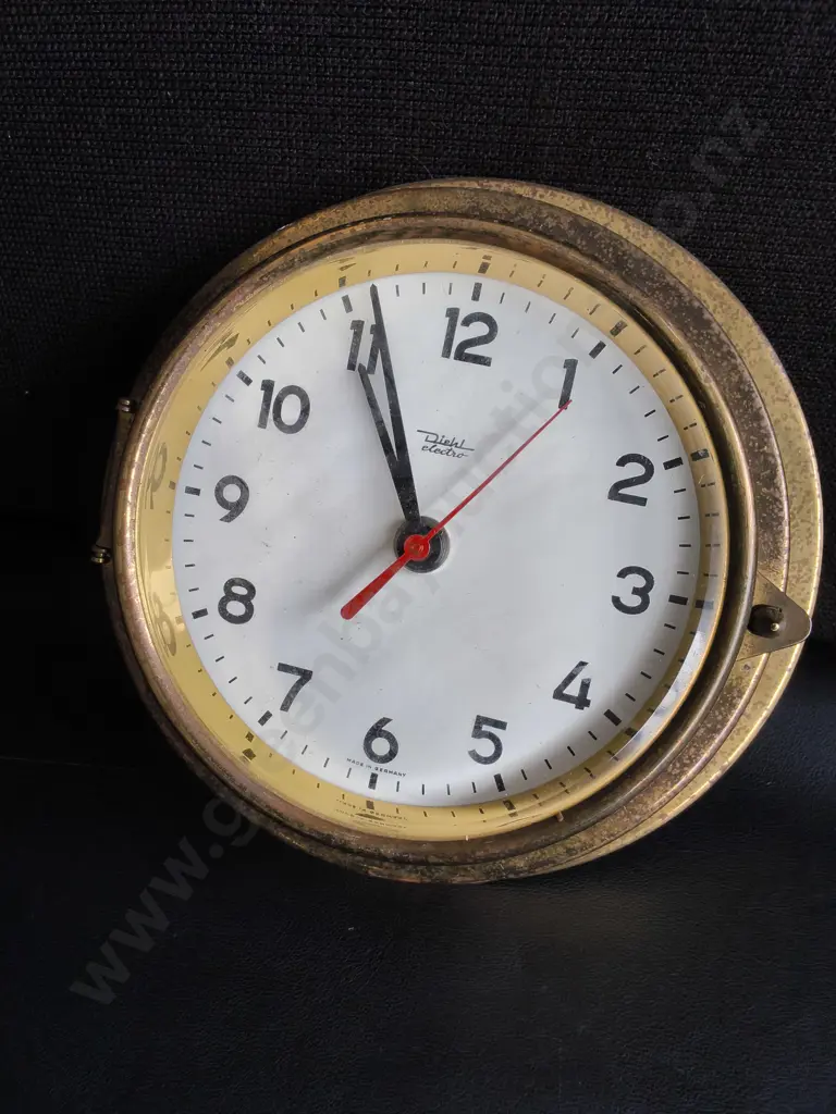 VINTAGE DIEHL ELECTRO MARINE WALL CLOCK MADE IN WEST GERMANY, DIA 22 CM Image 1++