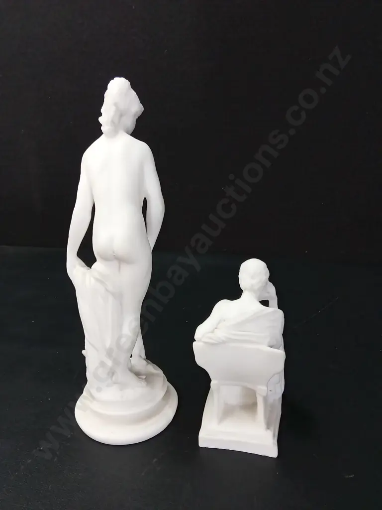 2 SCULPTURE FIGURINES TALLEST H24.5CM Image 1++