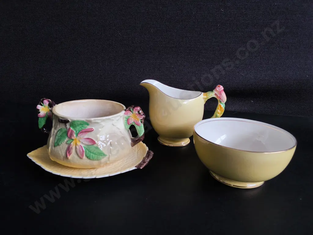 VINTAGE CARLTON WARE PORCELAIN SET AND ROYAL WINTON SET, 4 PIECES Image 1++