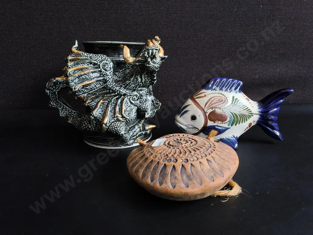 HAND PAINTED CERAMIC FISH, DRAGON MUG, AND DECORATIVE CLAY PIECE, TALLEST H 16 CM Image 1++