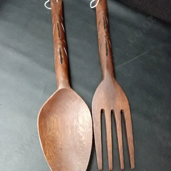 PAIR OF VINTAGE HAND CARVED WOODEN GIANT FORK AND SPOON H51CM