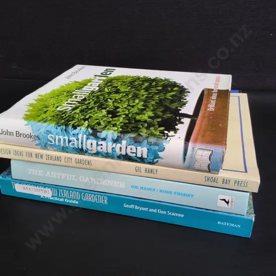 4 BOOKS ON GARDENING/ GARDENS