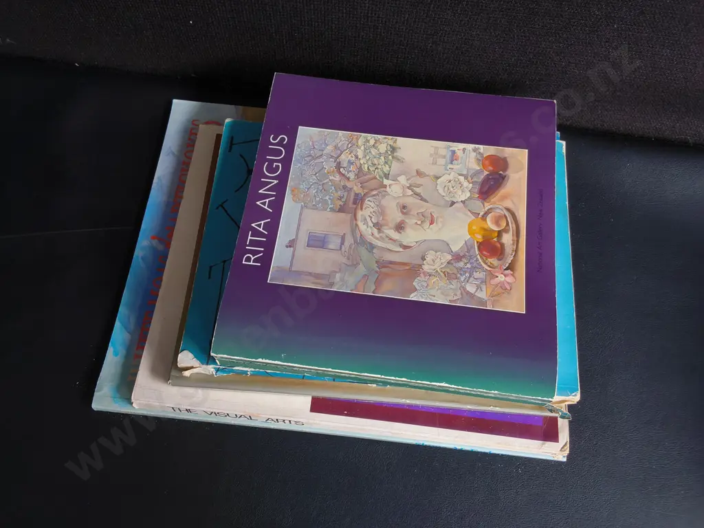 5 BOOKS ON ART Image 1++