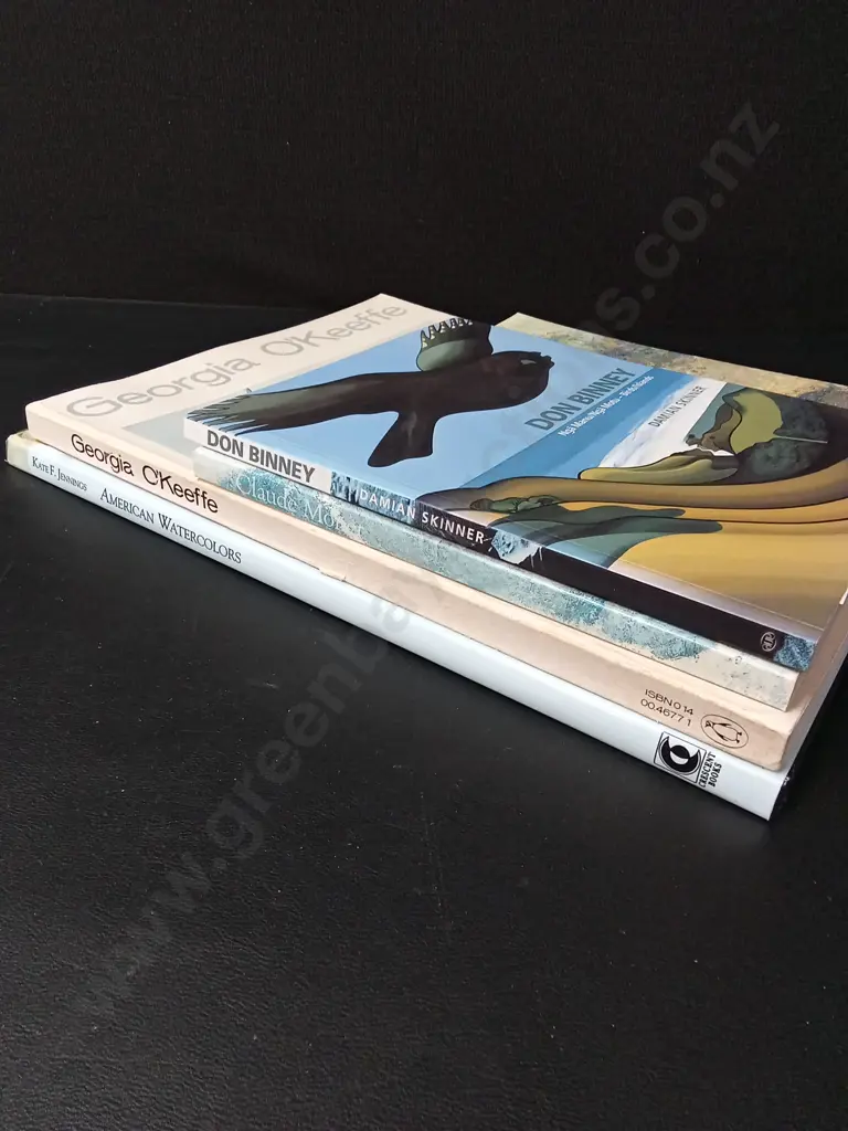 4 ART BOOKS Image 1++