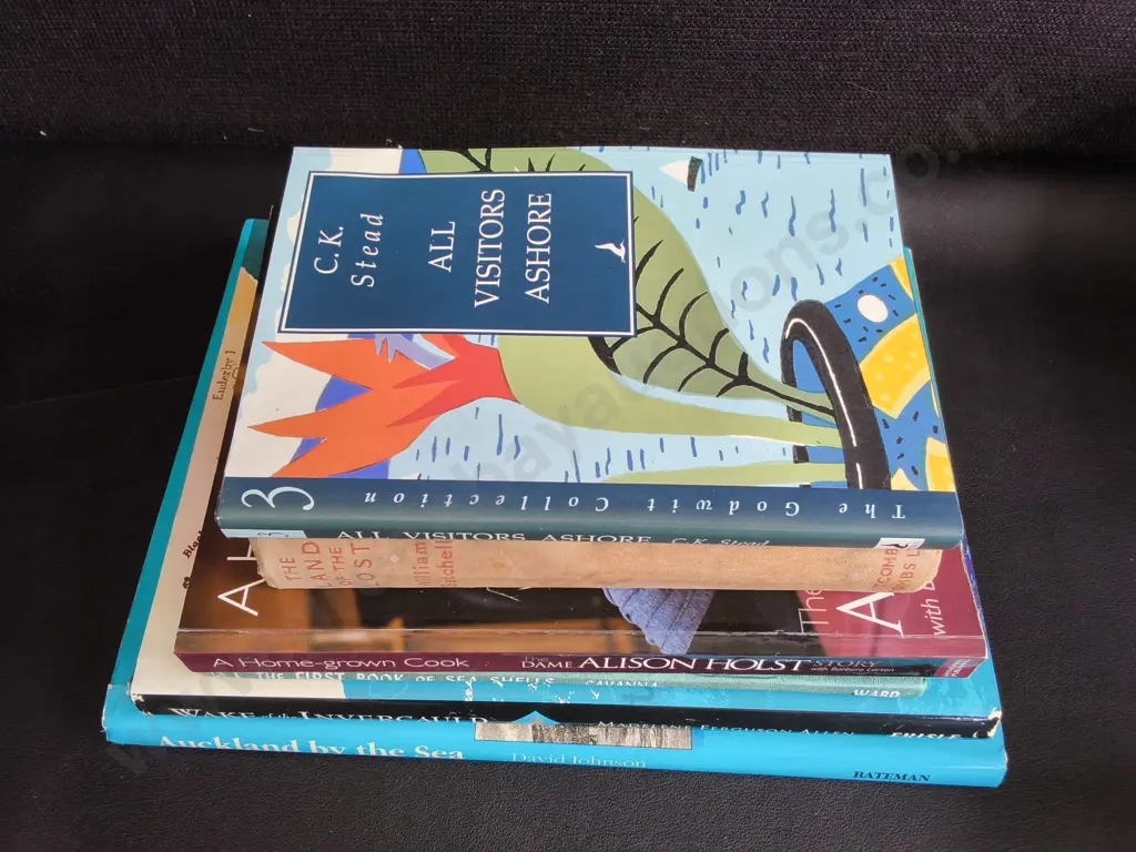 MIX OF 6 BOOKS Image 1++