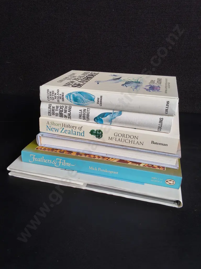 6 NEW ZEALAND BOOKS Image 1++