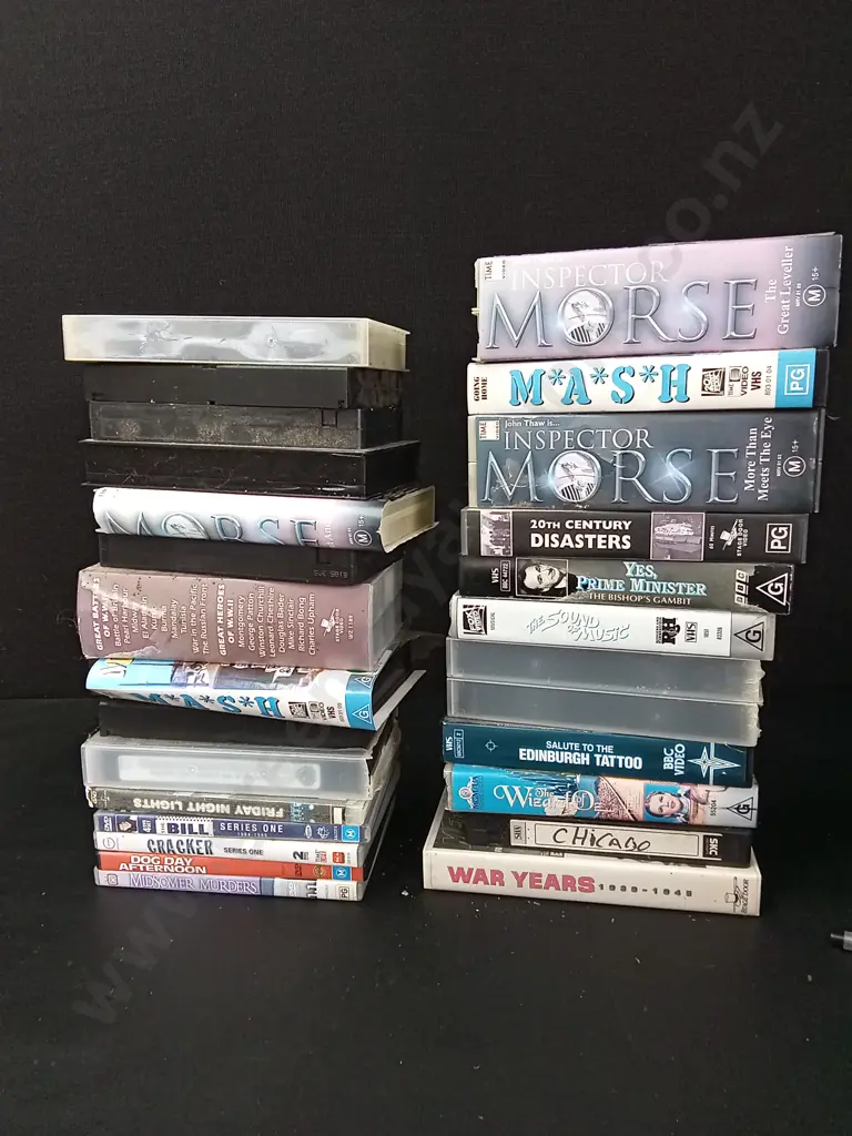 SAMSUNG DVD PLAYER, SANYO 6HEAD HI-FI STEREO BOTH WORKING AND COLLECTION OF VHS / DVDS Image 1++