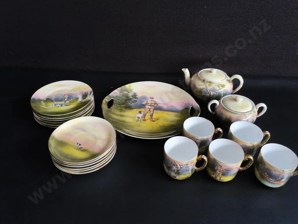 VINTAGE ROYAL BAYREUTH BAVARIA FINE PORCELAIN HUNTING SCENE TEA SERVICE, 20 PIECES, WIDEST DIA 26 CM Image 1++