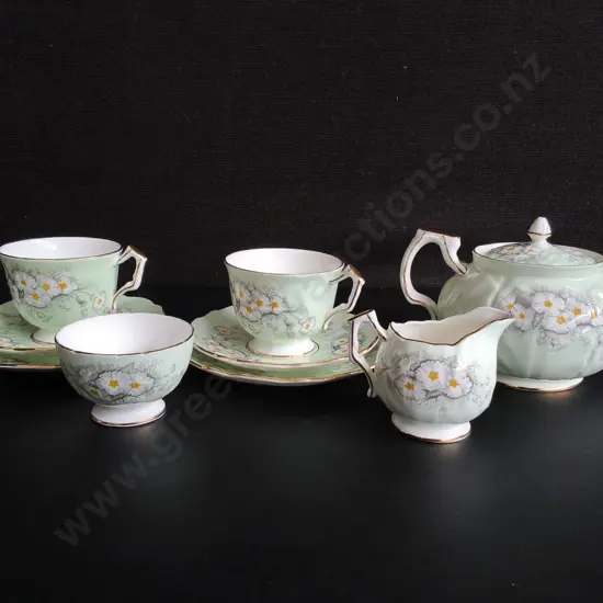 VINTAGE AYNSLEY ENGLAND MINT GREEN DAISY BONE CHINA TEA SET, 9 PIECES, TALLEST H 13 CM, DAMAGE PICTURED