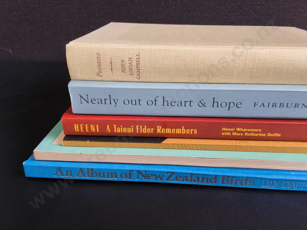 6 NEW ZEALAND BOOKS Image 1++