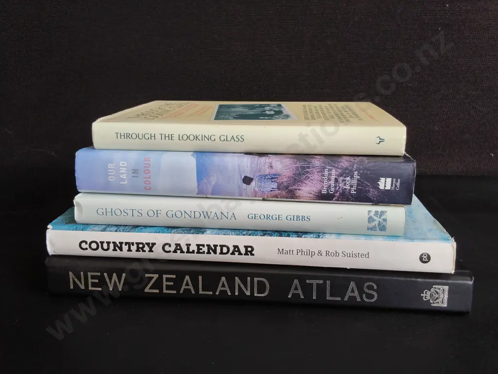 5 NEW ZEALAND BOOKS Image 1++