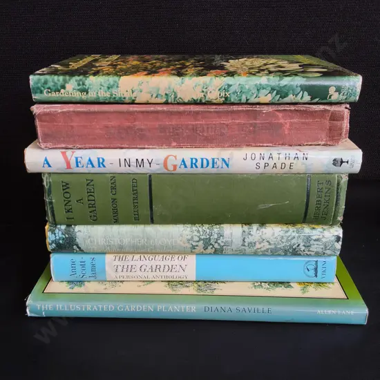 7 GARDEN BOOKS