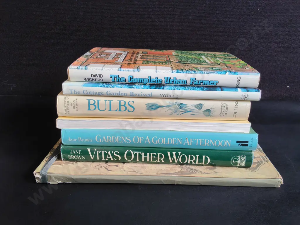 7 GARDEN BOOKS Image 1++