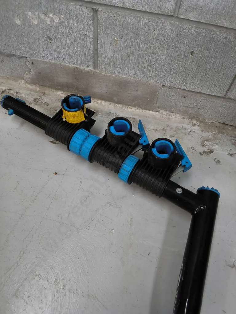 TOWBALL MOUNTED BICYCLE RACK Image 1++