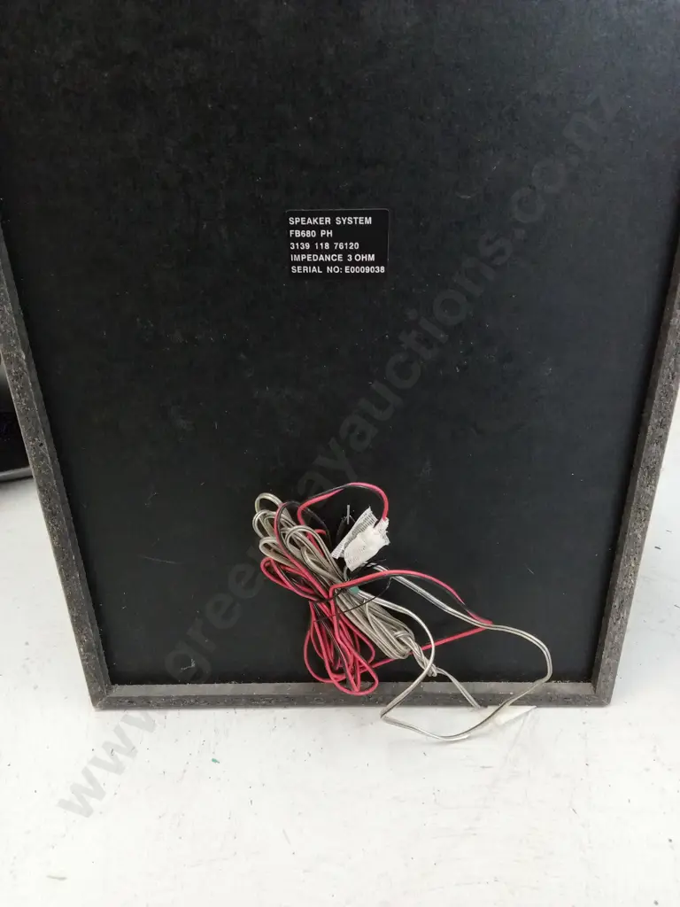 PAIR OF PHILIPS SPEAKER SYSTEMS FB680 Image 1++