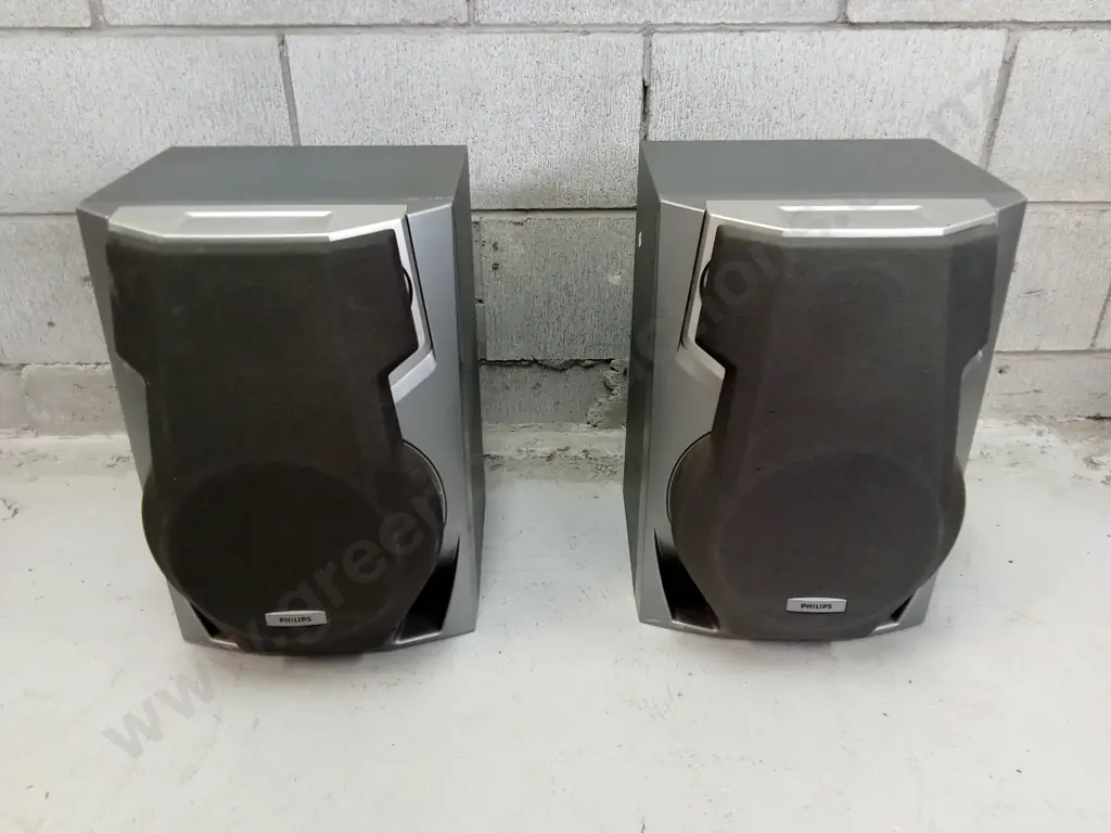 PAIR OF PHILIPS SPEAKER SYSTEMS FB680 Image 1++