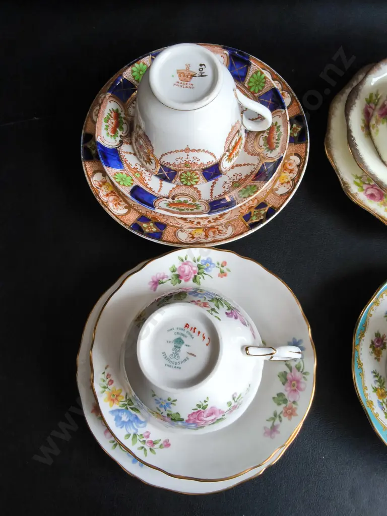 4 VINTAGE TEA CUP AND SAUCERS SETS Image 1++