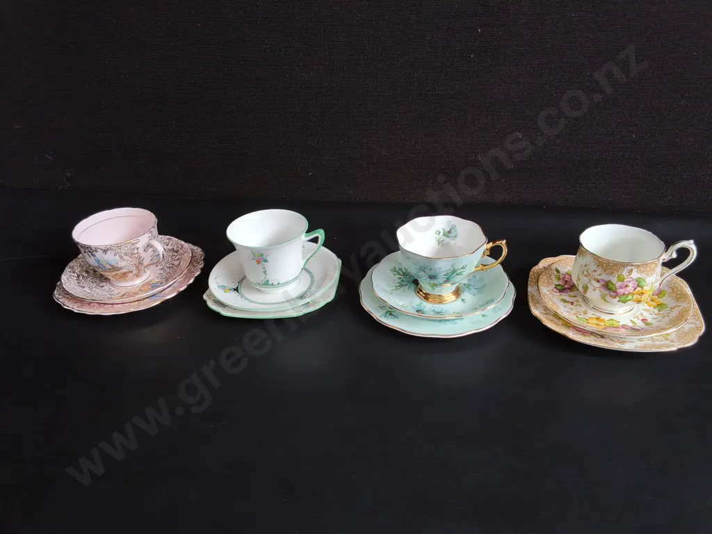 4 VINTAGE TEA CUP AND SAUCERS SETS Image 1++