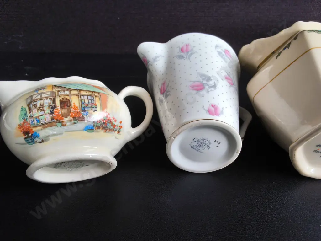 4 VINTAGE PITCHERS/ CREAMERS, TALLEST H 12 CM Image 1++