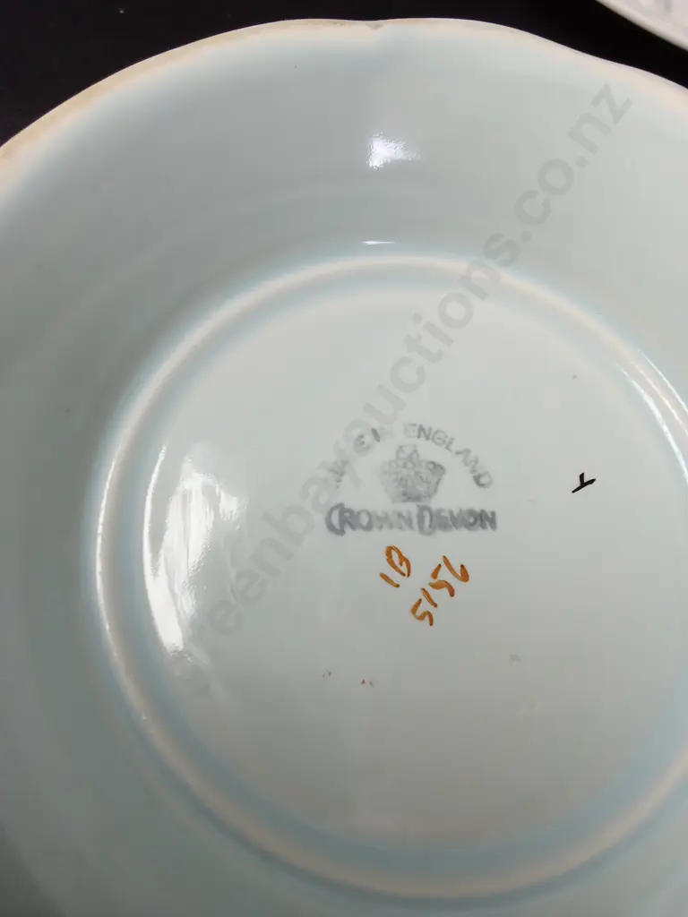 4 DECORATIVE ITEMS Image 1++