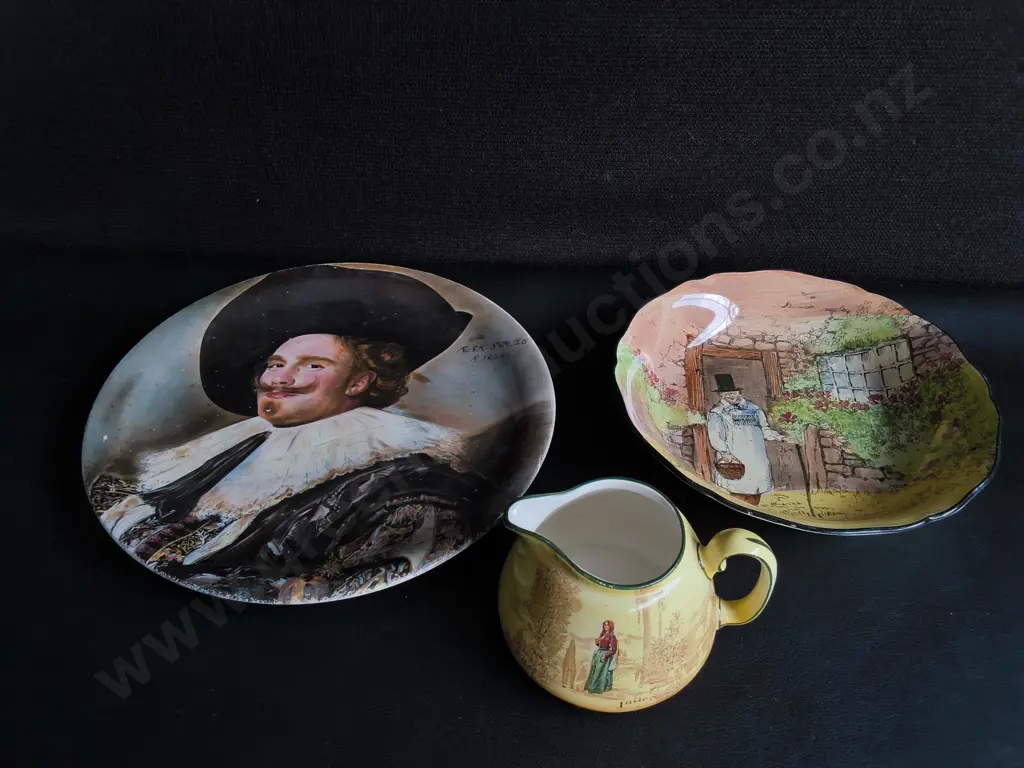 3 VINTAGE CERAMICS, INCLUDING 2 ROYAL DOULTON, AND WOOD & SONS DECORATIVE PLATE, WIDEST DIA 26 CM Image 1++