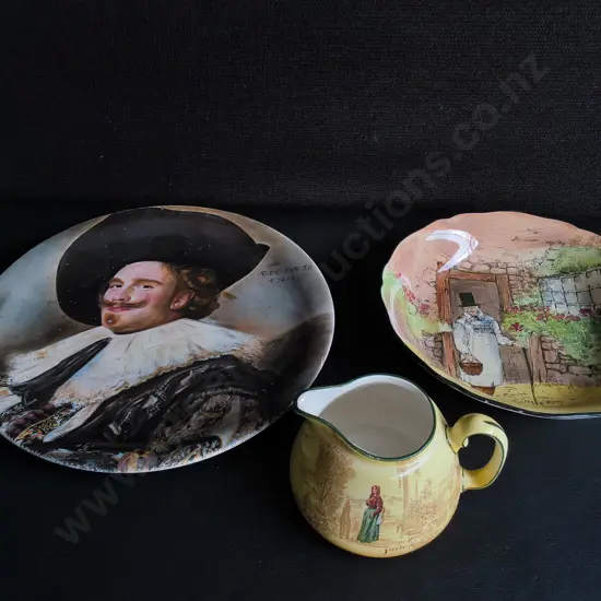 3 VINTAGE CERAMICS, INCLUDING 2 ROYAL DOULTON, AND WOOD & SONS DECORATIVE PLATE, WIDEST DIA 26 CM