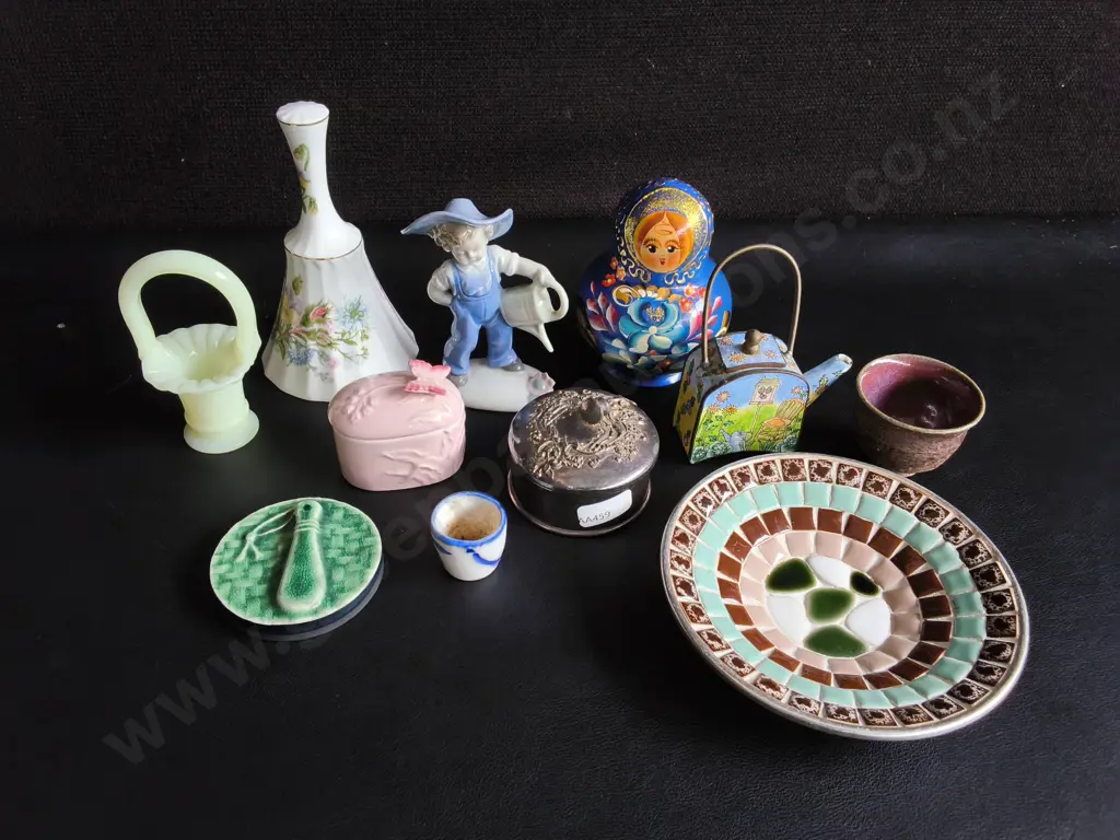 COLLECTION OF VINTAGE DECORATIVE ITEMS, TALLEST H 13 CM, 11 PIECES Image 1++