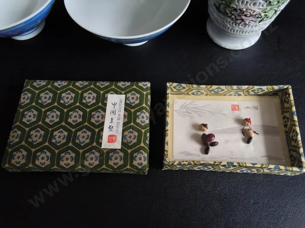 4 PIECES ASIAN CERAMICS AND DECOR, CHINESE FAMILLE ROSE VASE, PAIR OF TEA BOWLS, AND CHINESE BEAN SCULPTURE Image 1++
