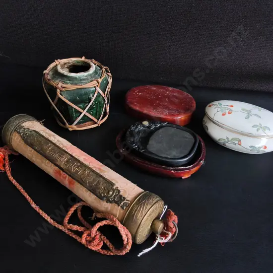 COLLECTION OF VINTAGE ASIAN ITEMS, 4 PIECES
