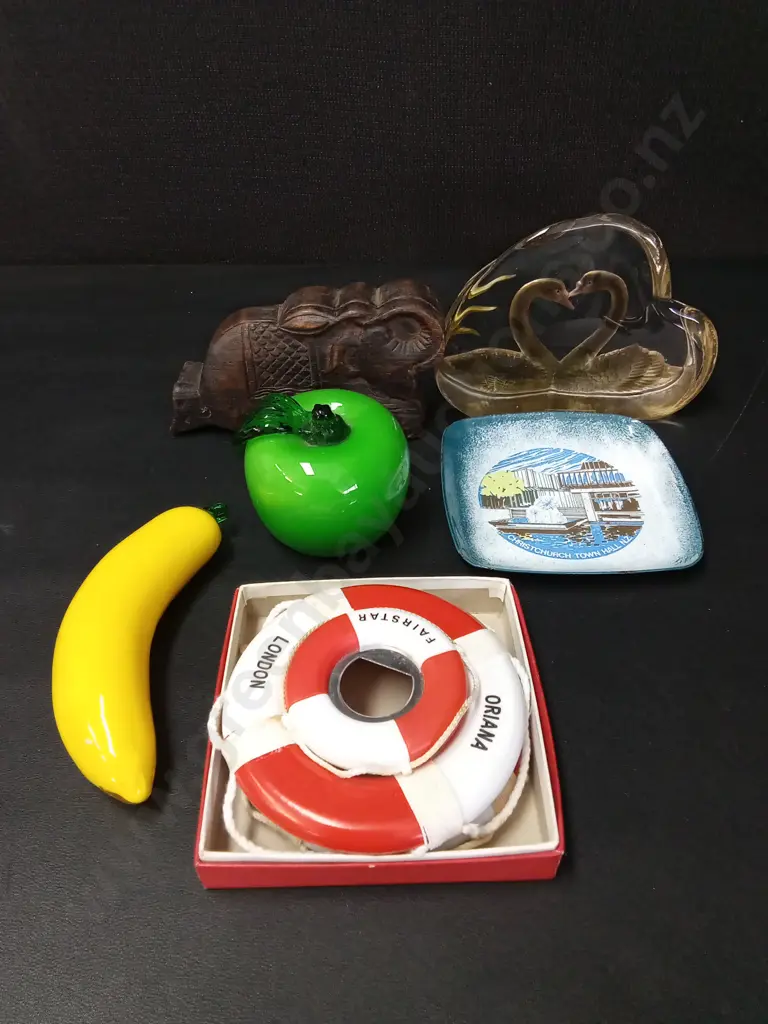 MIX OF ITEMS TALLEST H11CM Image 1++