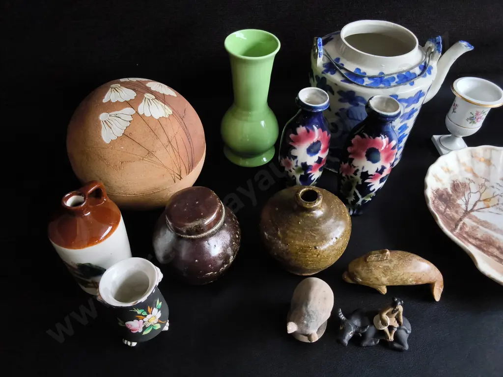 MIX OF VINTAGE CERAMIC, PORCELAIN AND DECORATIVE ITEMS, TALLEST H 16 CM Image 1++