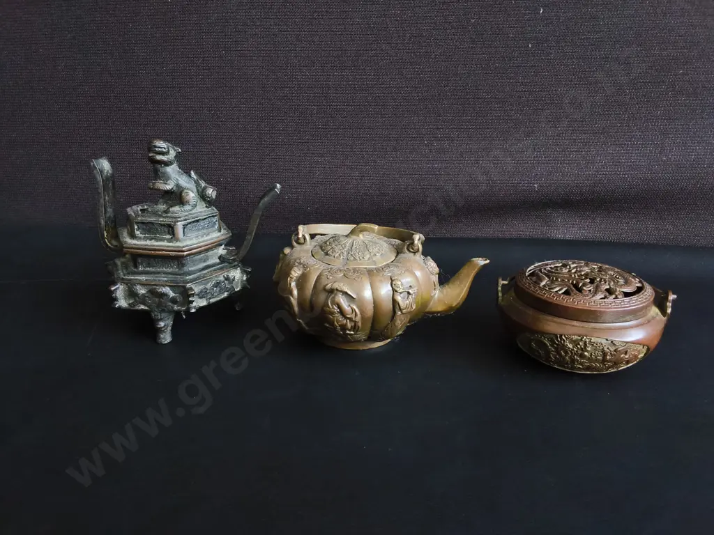 VINTAGE CHINESE METALWARE, 3 PIECES, TALLEST H 14 CM Image 1++