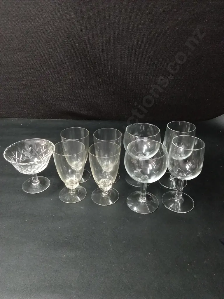 9 ASSORTED GLASSES TALLEST H 13CM Image 1++