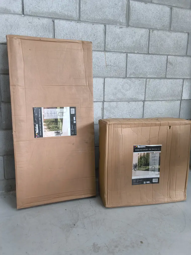 BRAND NEW TAKASHO GARDEN ARCH WITH SEAT H 236 CM X W 131 CM X D 50 CM Image 1++