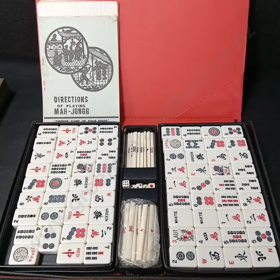 VINTAGE PORTABLE MAH-JONG SET