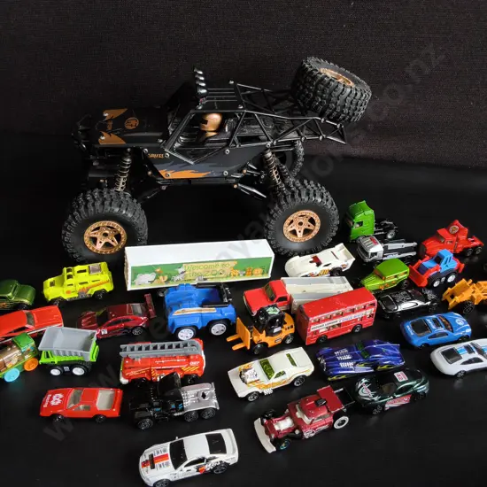 MIX OF TOY CARS