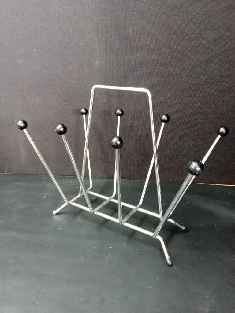 VINTAGE SPUTNIK MAGAZINE AND RECORD HOLDER, 1 FOOT MISSING AS PICTURED Image 1++