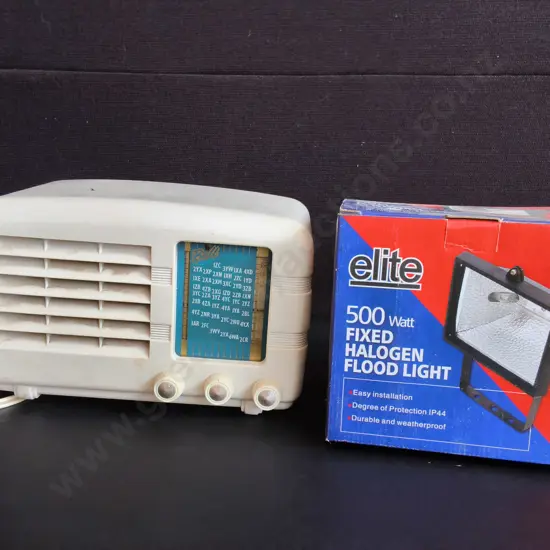 VINTAGE TABLE RADIO AND BOXED HALOGEN FLOOD LIGHT