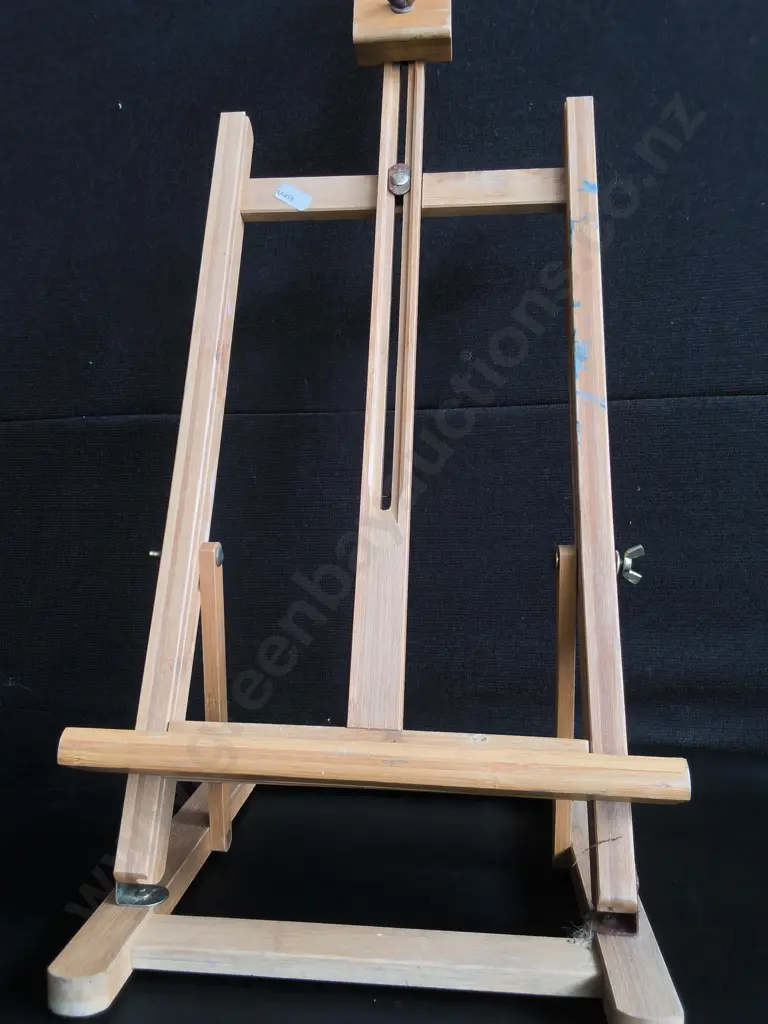 WOODEN TABLETOP EASEL, H APPROX 69 CM Image 1++