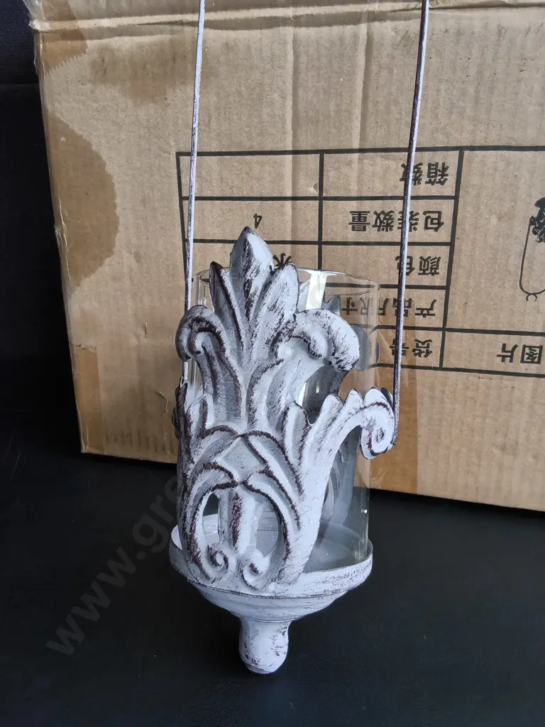 SET OF 4 BRAND NEW METAL AND GLASS HANGING LANTERNS, BOXED, H 42 CM Image 1++