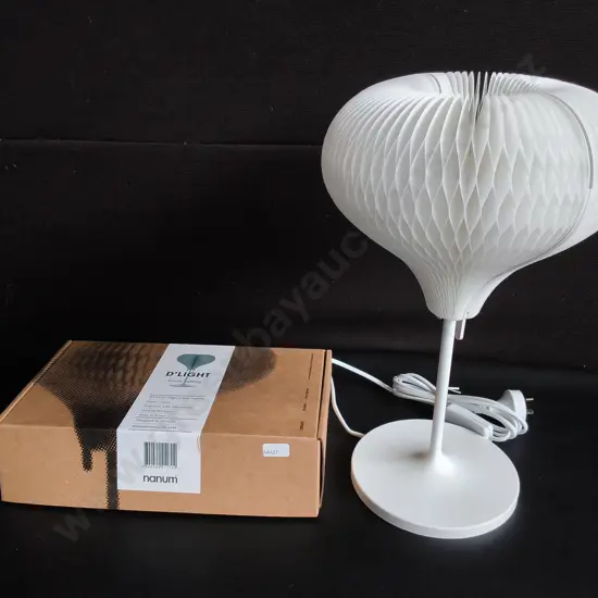 BRAND NEW D'LIGHT TRANSFORMING LED LAMP, HEART SHAPE, 25.5 CM X 25.5 CM X 47 CM
