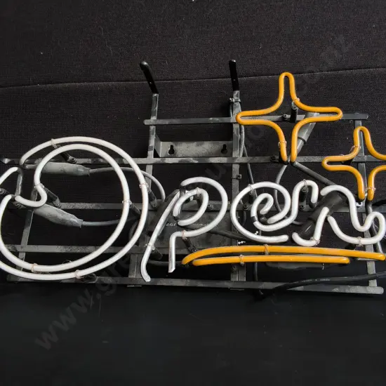 VINTAGE OPEN NEON SIGN, W 58 CM X H 30 CM GLASS BROKEN ON BOTTOM OF LETTER P
