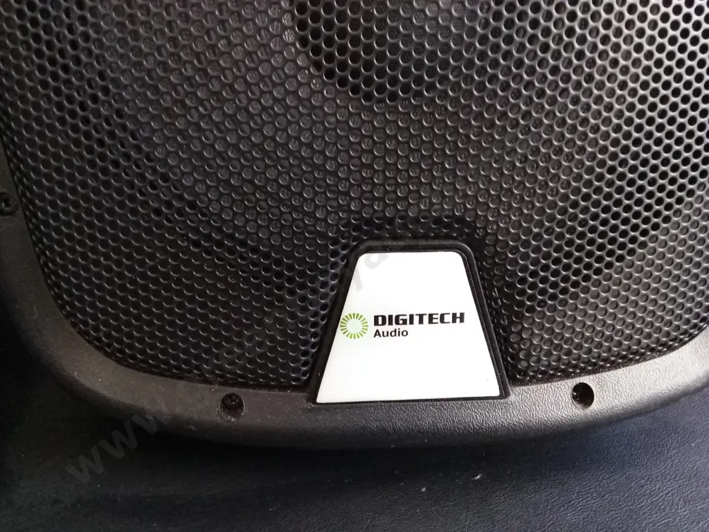 DIGITECH AUDIO DUAL SPEAKERS Image 1++