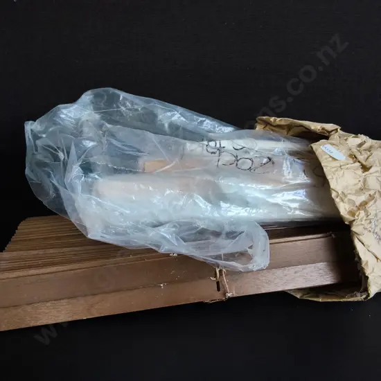WOOD LOOK CURTAINS AND MOUNTING
