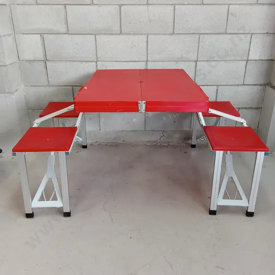 FOLDABLE LUNCH BENCH IN CASE, 69CM TALL