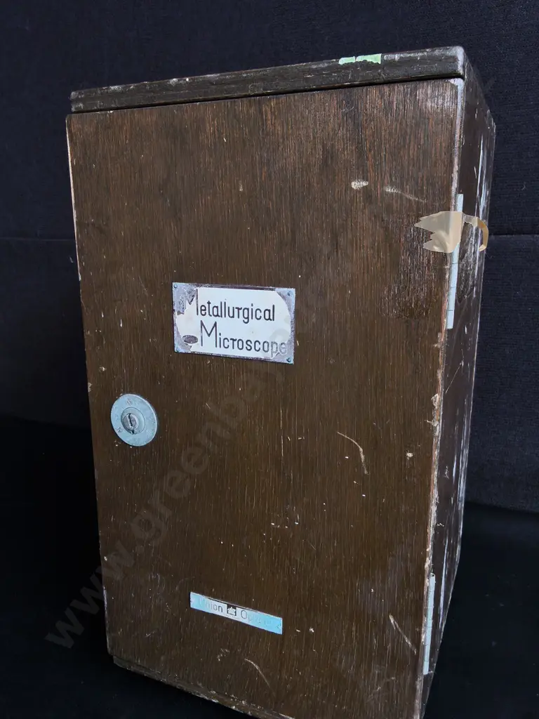 VINTAGE UNION OPTICAL METALLURGICAL MICROSCOPE WITH WOODEN CARRYING CASE Image 1++