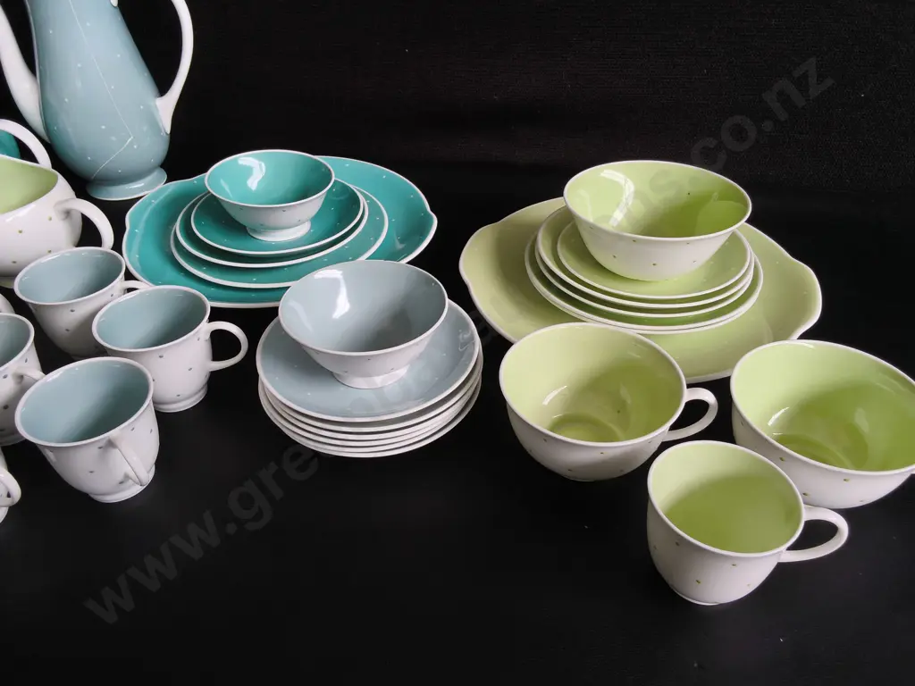 VINTAGE 1950S SUSIE COOPER COFFEE AND TEA SERVICE SET, TRI COLOR PASTEL COLLECTION, 34 PIECES, TALLEST H 25 CM Image 1++